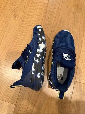 Adidas sneaker